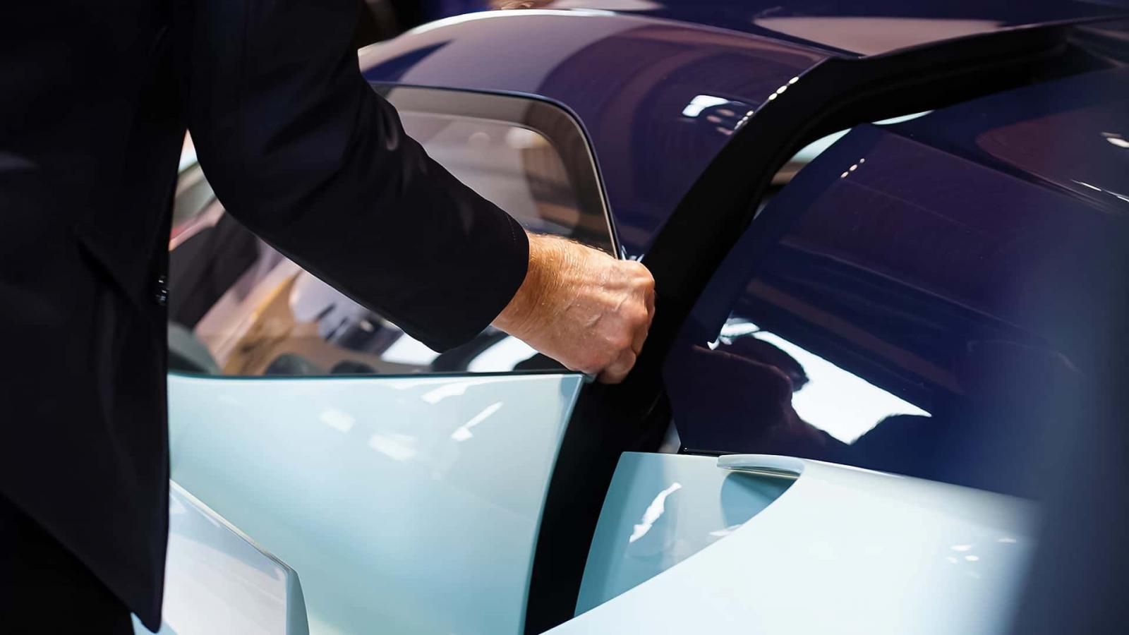 Bolide: Το πιστάδικο υπερόπλο της Bugatti ολοκλήρωσε την παραγωγή του